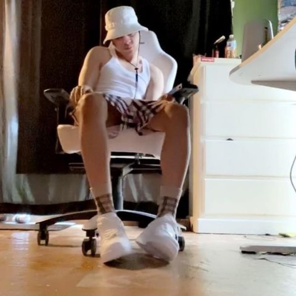 Meet your Posher, Luis